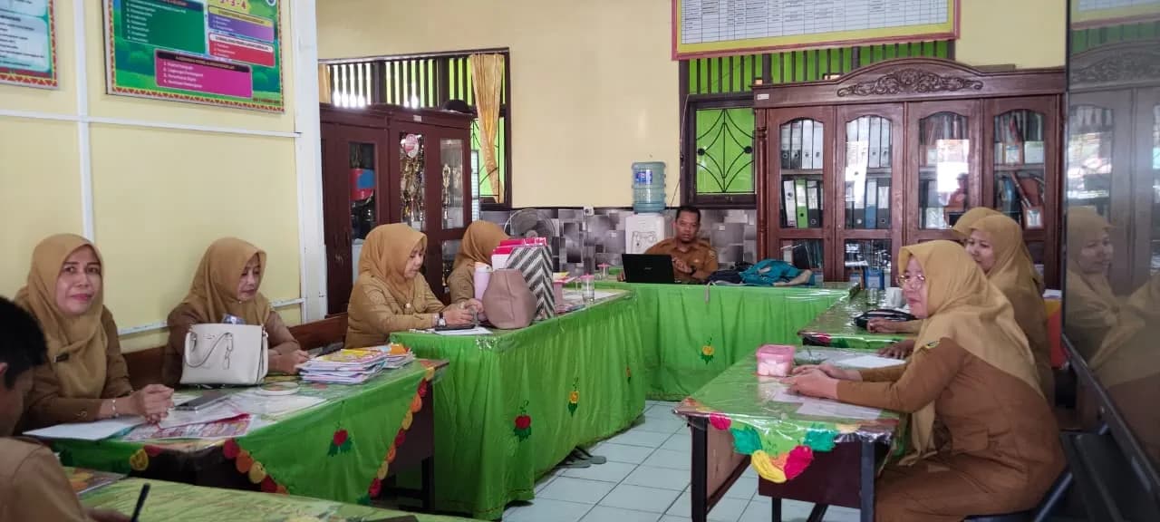 Penyusunan Program Kerja Komunitas Belajar